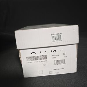 Calvin Klein Women's Flats - Light Grey